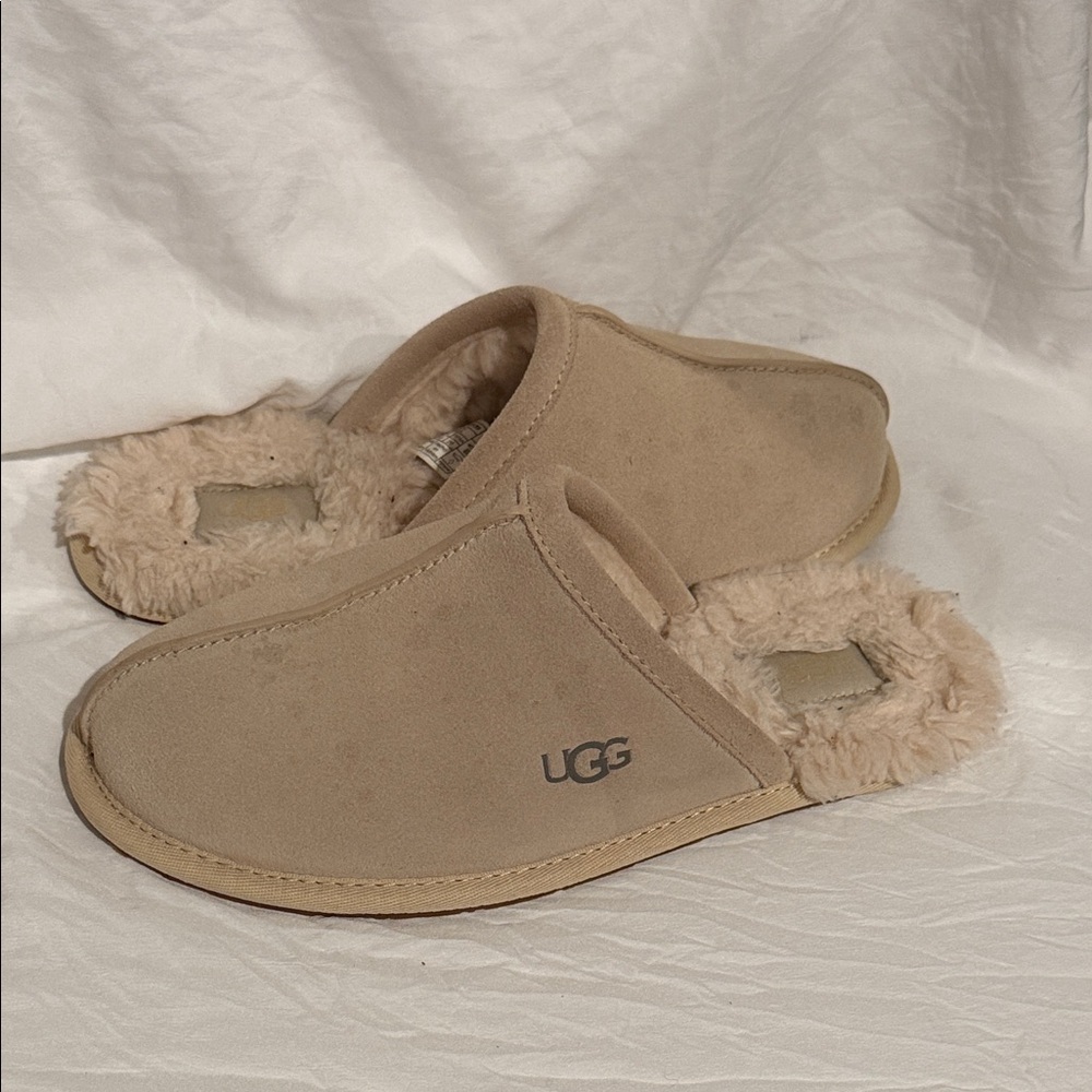 UGG Cozy Cream Slippers with Cream Fleece - Picture 2 of 6